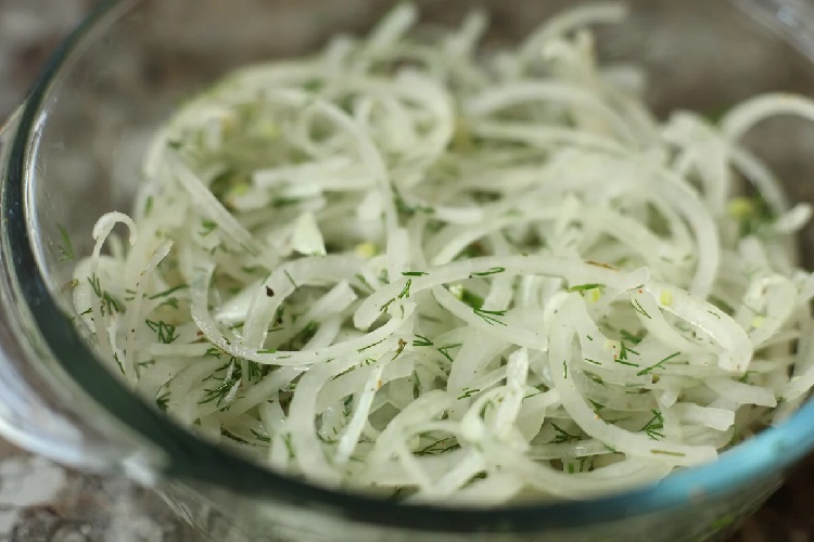 Вкусный лук в уксусе