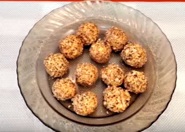 с грецким орехом