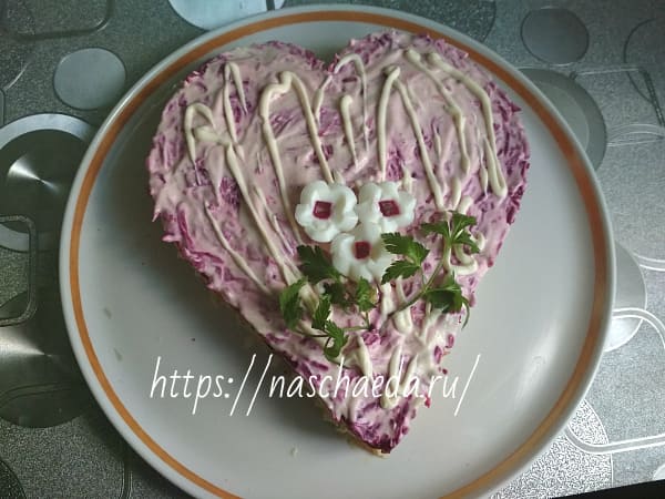 салат из свеклы с грибами