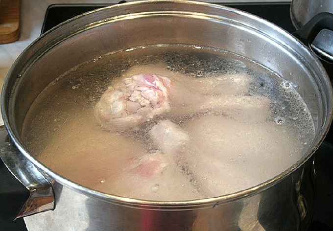 Мясо в кастрюле