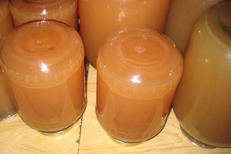 Сок из груш и яблок