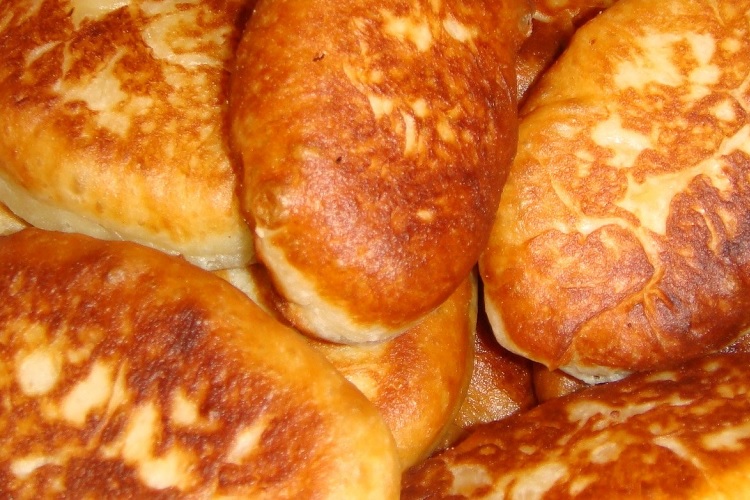 Жареные пирожки с капустой