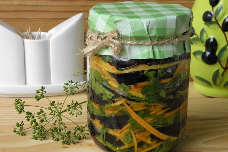 С морковью и чесноком