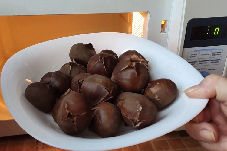 Как жарить каштаны в микроволновой печи