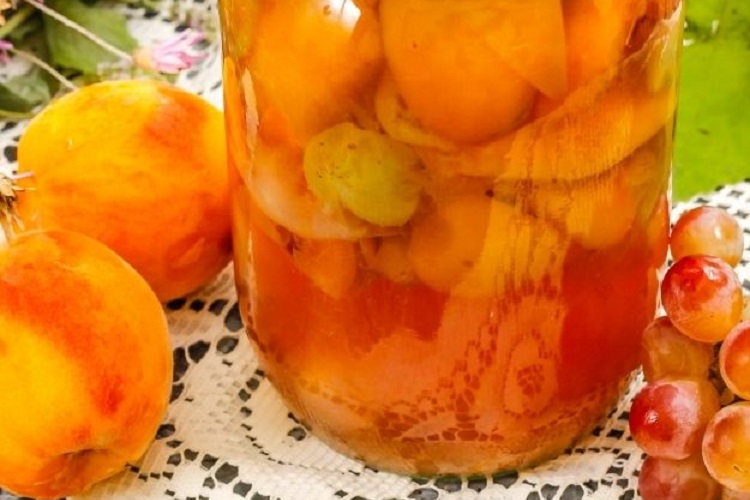 С персиками