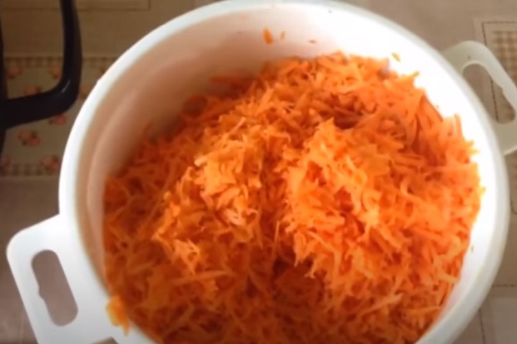 Натертая морковь
