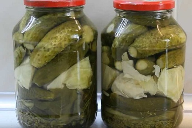 Огурцы с капустой «бочковые»