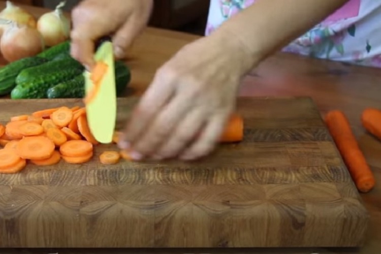 Измельчение моркови