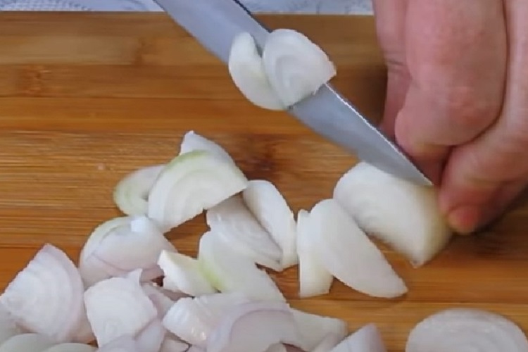 Нашинкованный лук