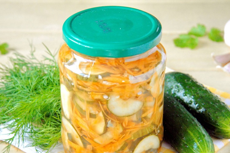 С луком и морковью
