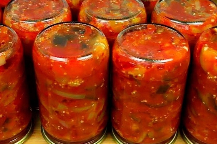 С огурцами