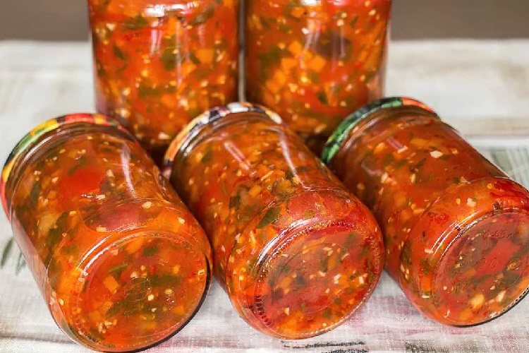 С паприкой и пряными травами