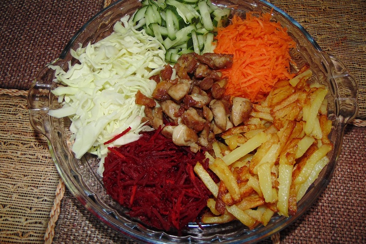 С говядиной и аджикой
