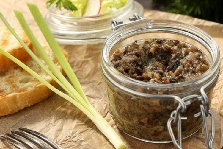 С луком и уксусом