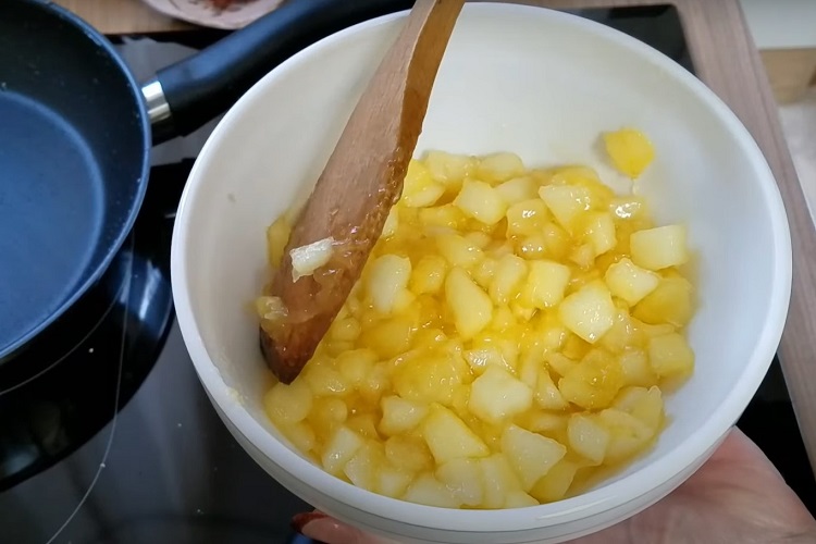 Классическая яблочная начинка для пирожков
