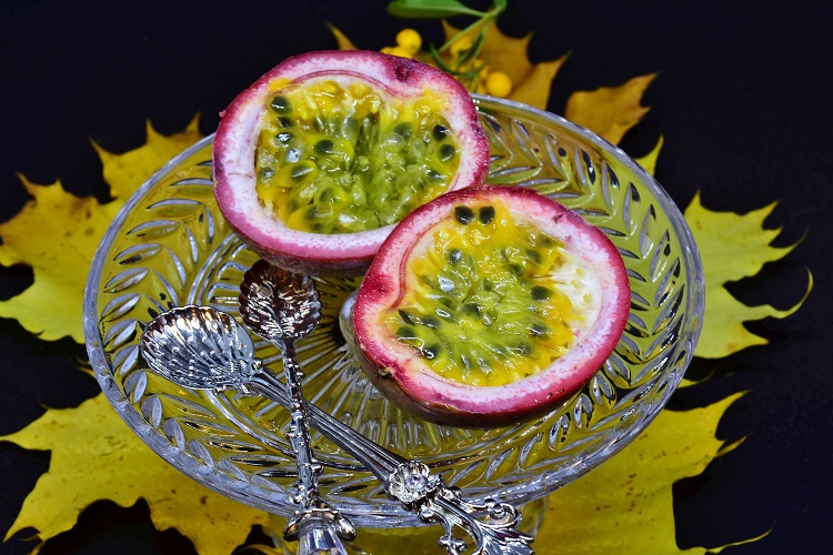 Маракуйя на столе