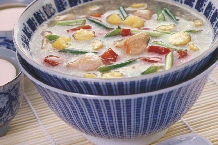 Суп куриный с кукурузой