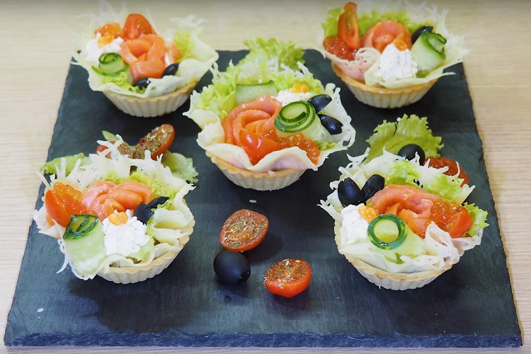 Сырные с красной рыбой