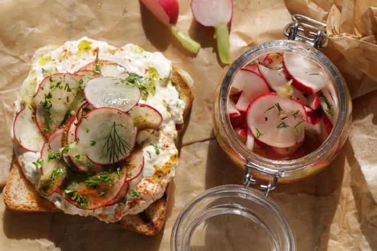 Сморреброды с редисом