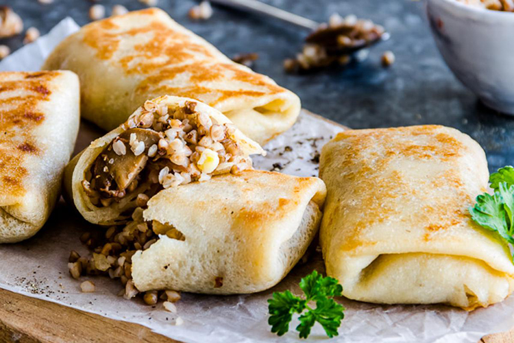 Блины с гречкой, луком и грибами